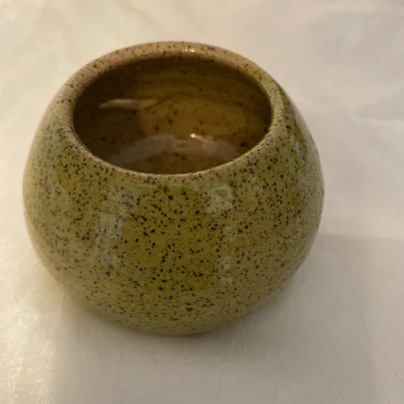 Small pottery jar. Handcrafted. Smiley face cutout - Picture 3 of 5